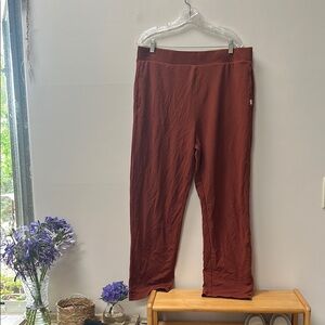 UGG Women's Pants in Rust